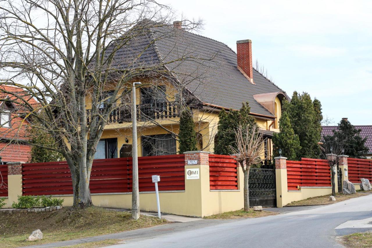 Emi Vendégház Balatonszárszó Exterior foto