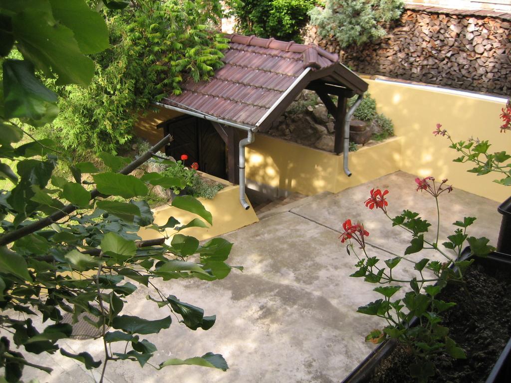 Emi Vendégház Balatonszárszó Exterior foto