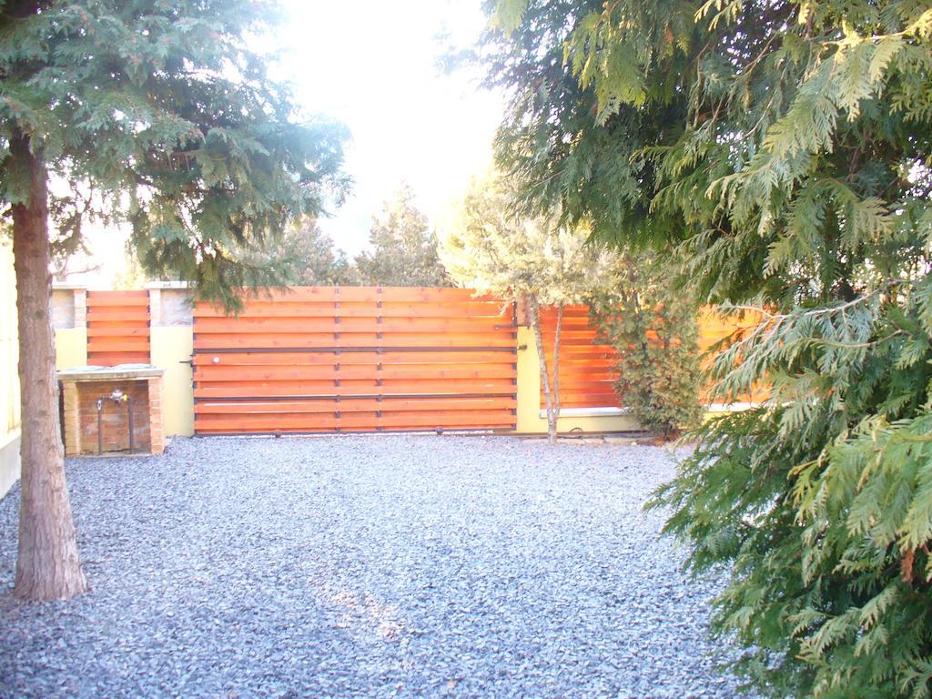 Emi Vendégház Balatonszárszó Exterior foto